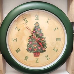 VGT, Musical Christmas Carol Clock,12 Songs Lights Up.